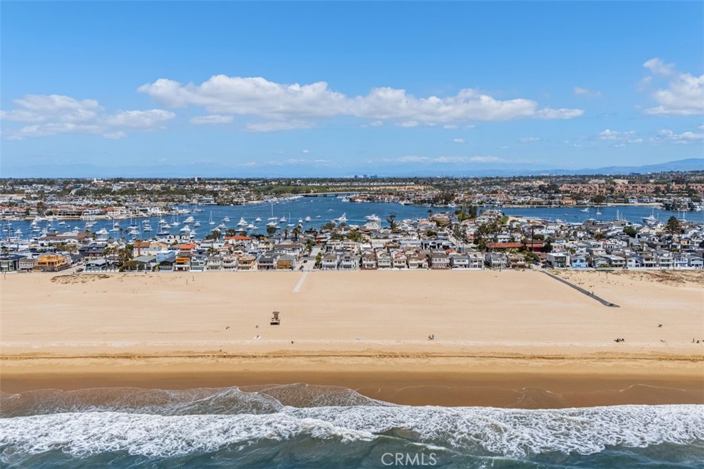 522 W Oceanfront, Newport Beach CA 92661 - photo 44