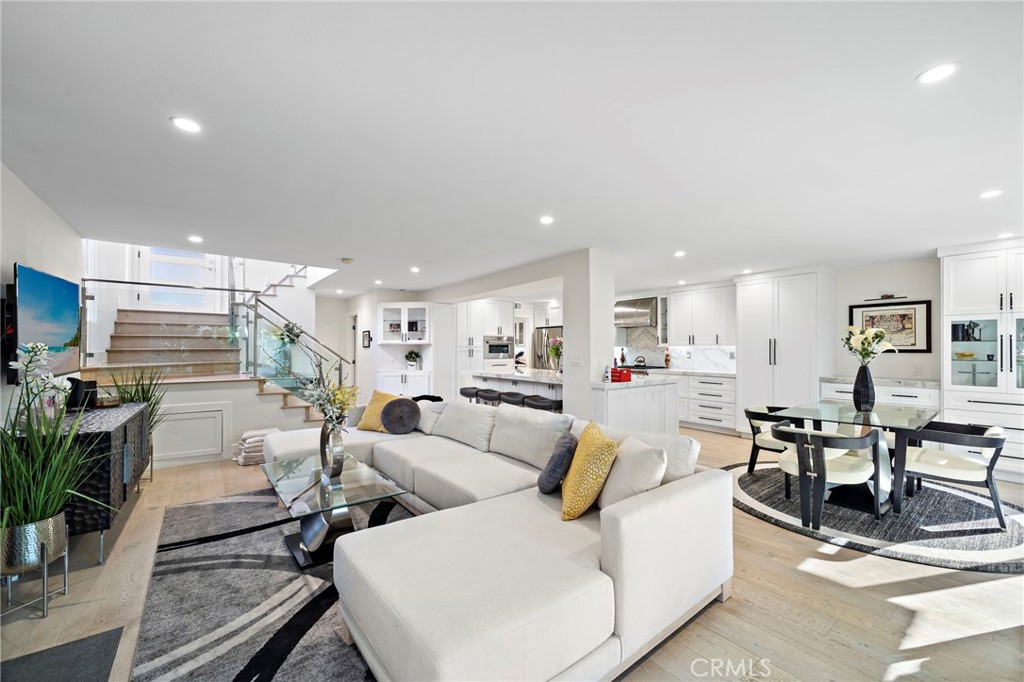 526 Vista Grande, Newport Beach CA 92660 - photo 26
