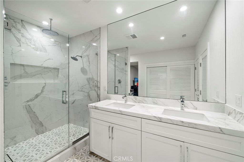 526 Vista Grande, Newport Beach CA 92660 - photo 29