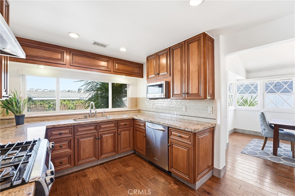 53 Saratoga, Newport Beach CA 92660 - photo 12