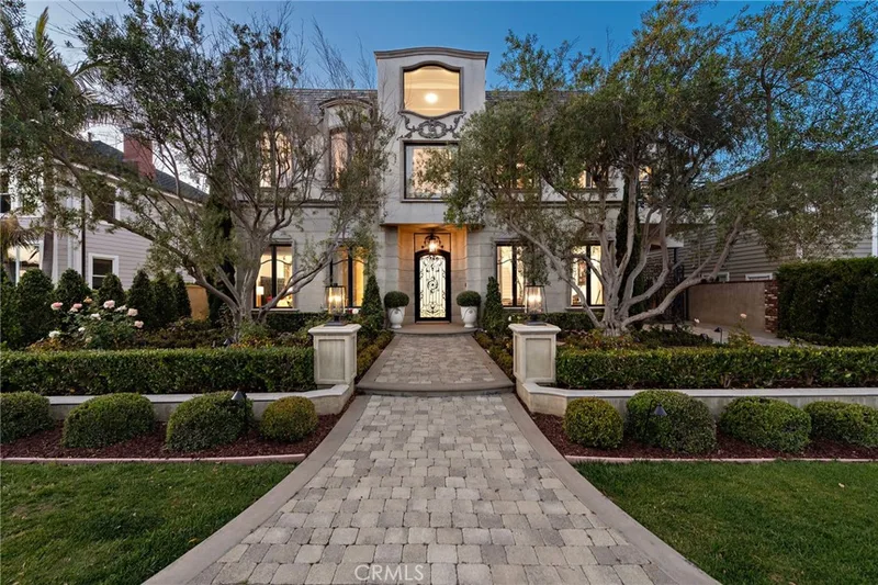 530 Kings Road, Newport Beach, CA 92663