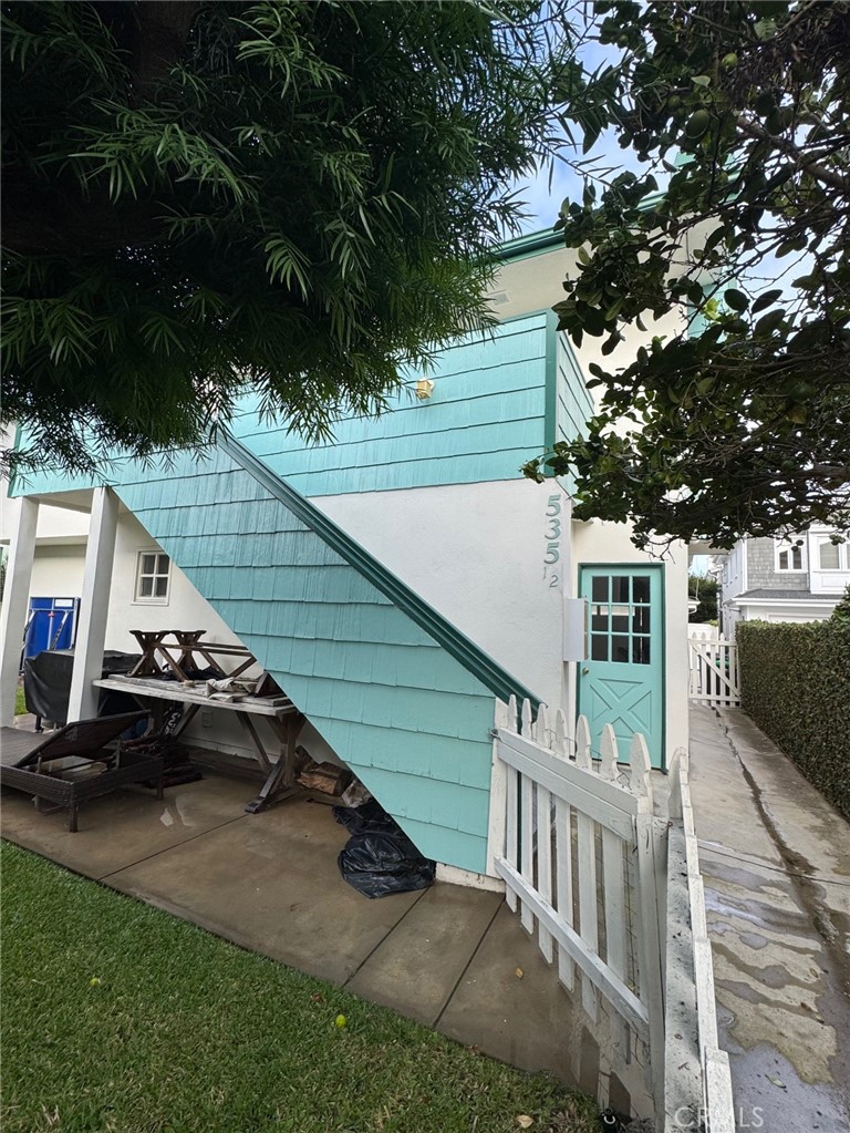 535 1/2 Westminster Avenue, Newport Beach CA 92663 - photo 1