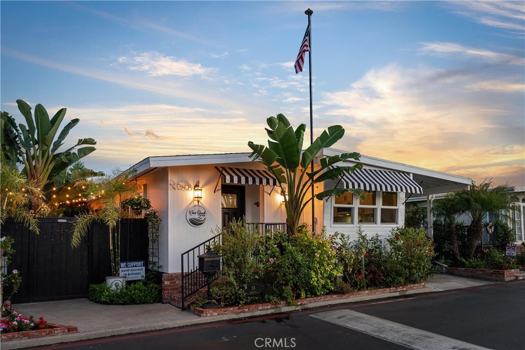 58 Saratoga, Newport Beach CA 92660 - photo 2