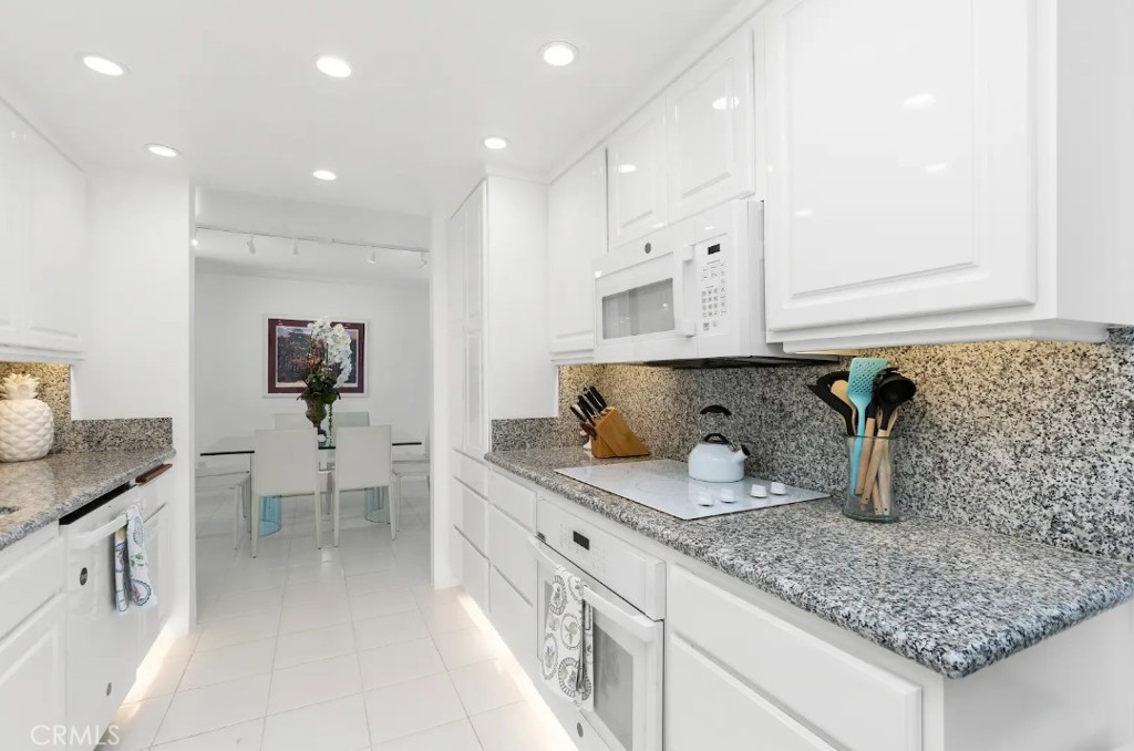601 Lido Park Drive 2E, Newport Beach CA 92663 - photo 9