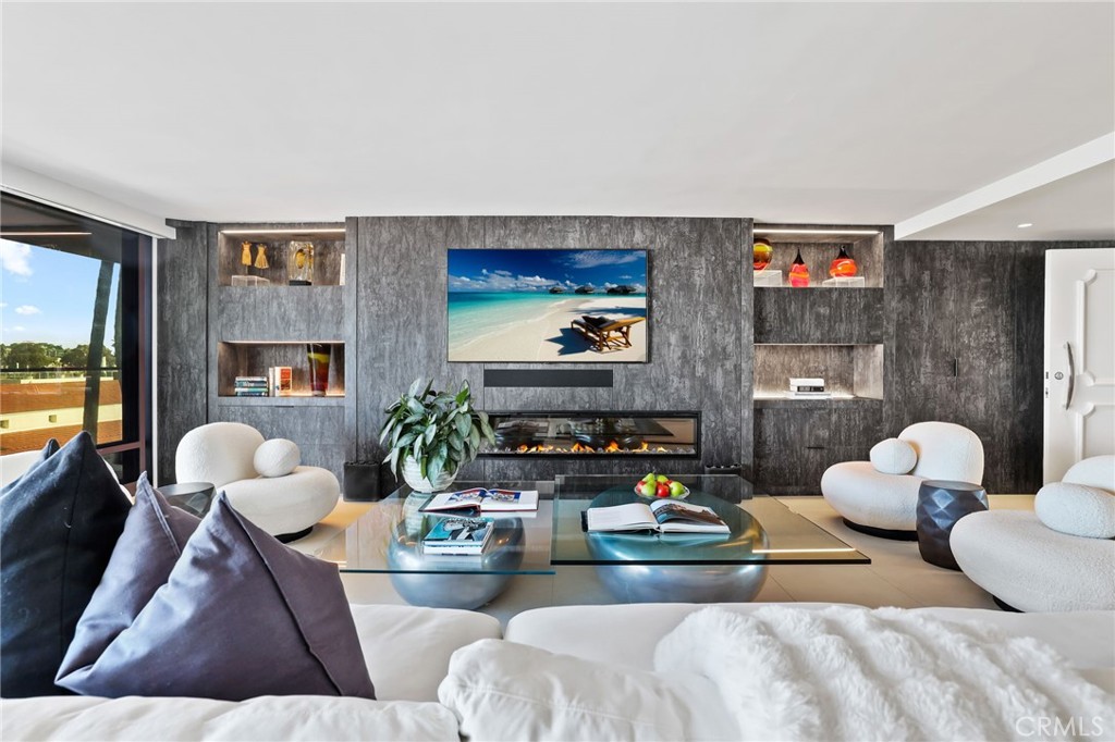 Living room - 601 Lido Park, Newport Beach CA 92663 - photo 2