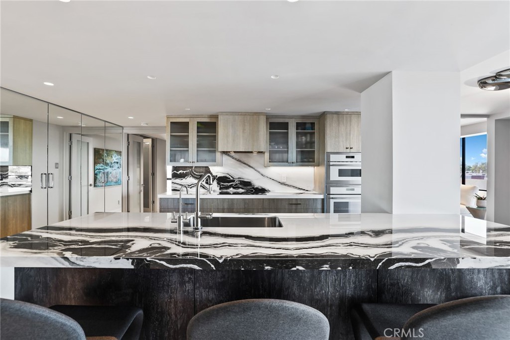 Designer kitchen! - 601 Lido Park, Newport Beach CA 92663 - photo 6