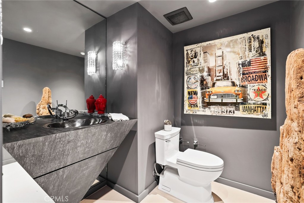 Powder room - 601 Lido Park, Newport Beach CA 92663 - photo 8