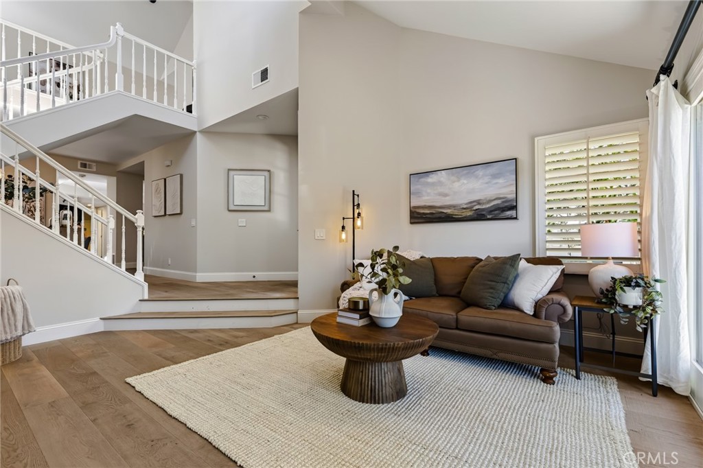 607 Dahlia Avenue, Newport Beach CA 92625 - photo 8