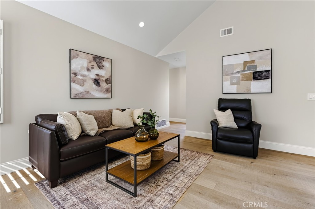 607 Dahlia Avenue, Newport Beach CA 92625 - photo 21