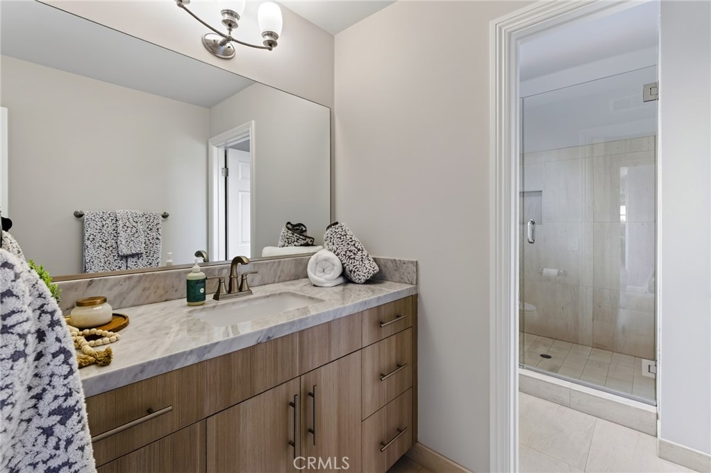 607 Dahlia Avenue, Newport Beach CA 92625 - photo 29