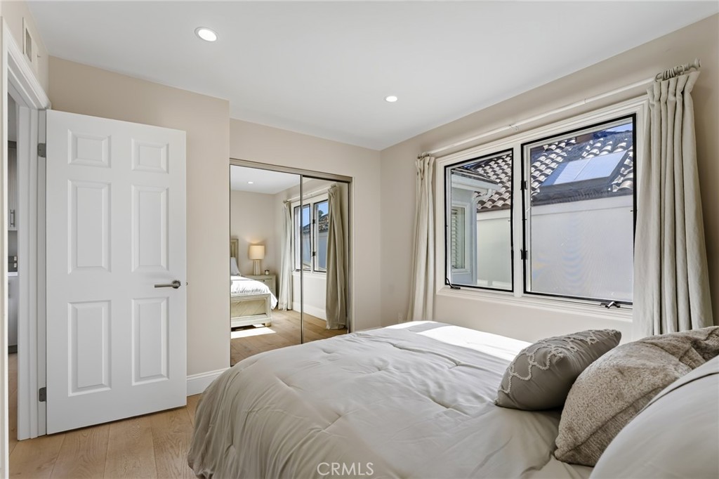607 Dahlia Avenue, Newport Beach CA 92625 - photo 31