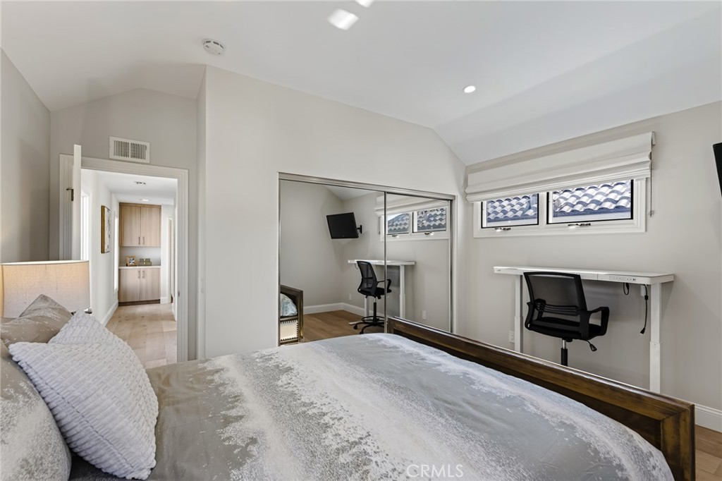 607 Dahlia Avenue, Newport Beach CA 92625 - photo 33