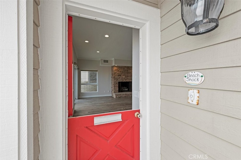608 W Oceanfront, Newport Beach CA 92661 - photo 2