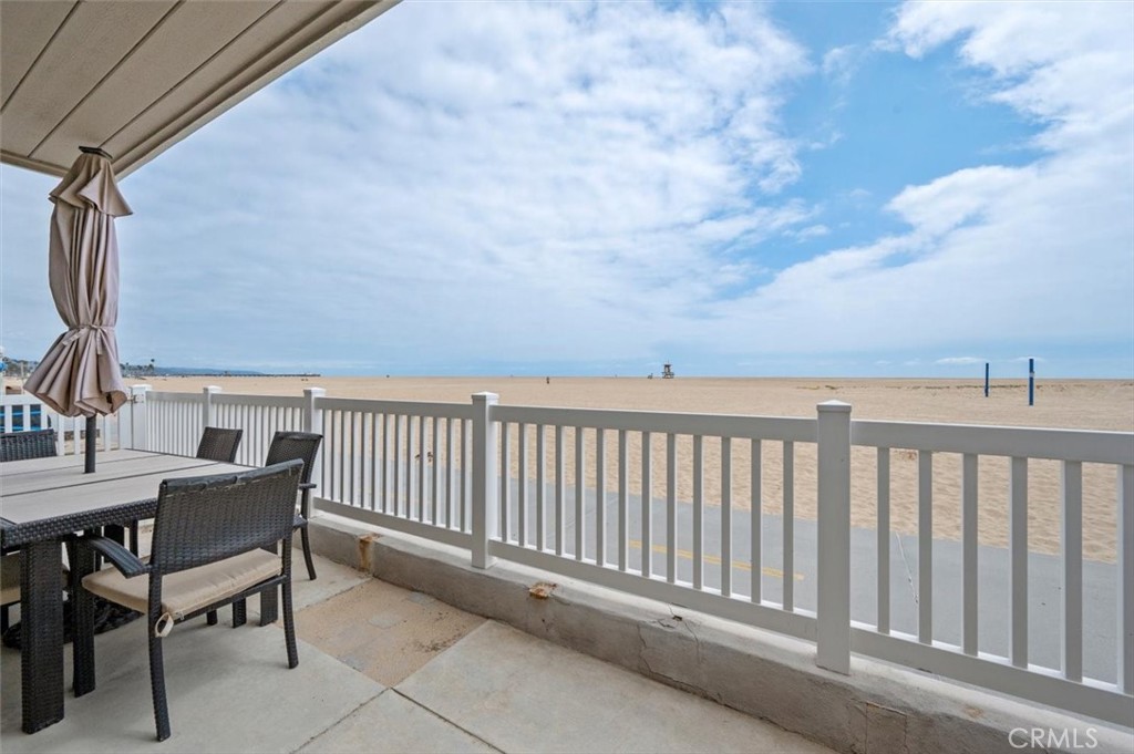 608 W Oceanfront, Newport Beach CA 92661 - photo 7