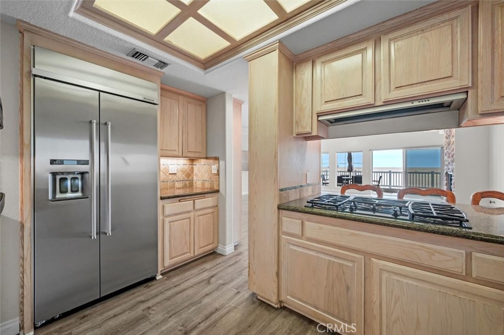 608 W Oceanfront, Newport Beach CA 92661 - photo 11