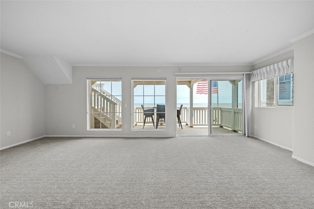 608 W Oceanfront, Newport Beach CA 92661 - photo 13
