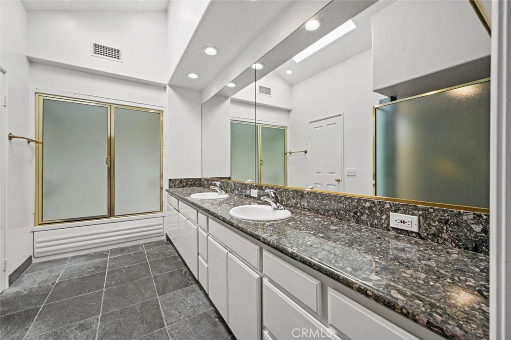608 W Oceanfront, Newport Beach CA 92661 - photo 18