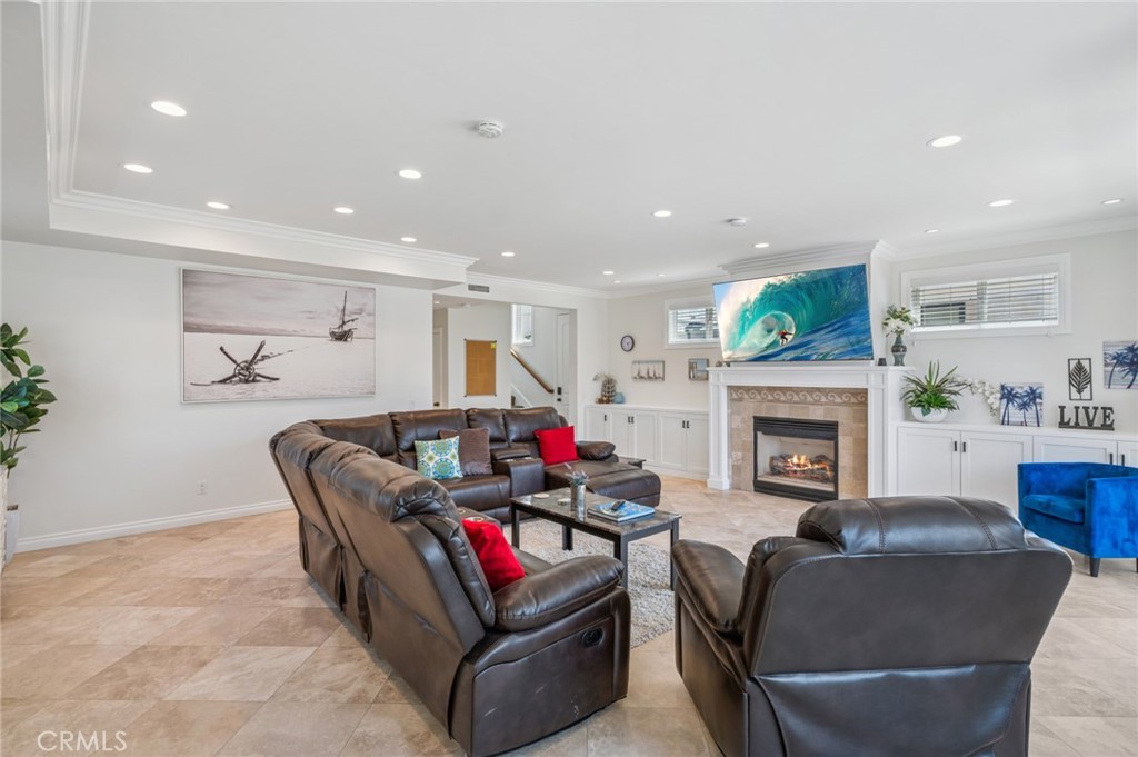 6111 Seashore Drive, Newport Beach CA 92663 - photo 11