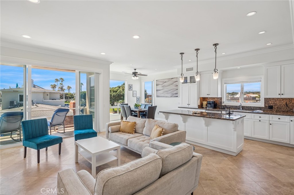 6111 Seashore Drive, Newport Beach CA 92663 - photo 16
