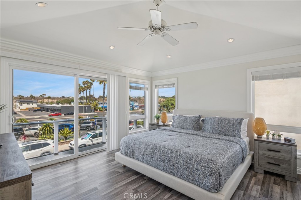 6111 Seashore Drive, Newport Beach CA 92663 - photo 32