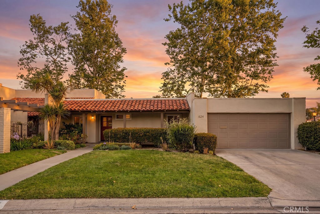 624 Hilvanar, Newport Beach CA 92660 - photo 1