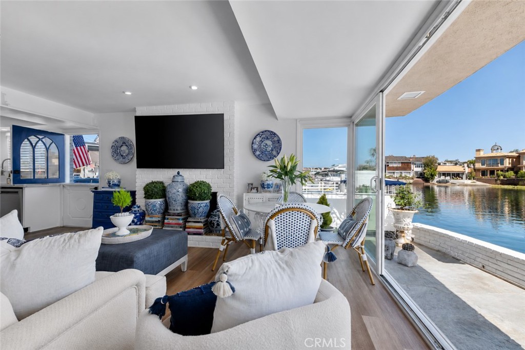This image has been digitally modified. - 626 Clubhouse, Newport Beach CA 92663 - photo 3