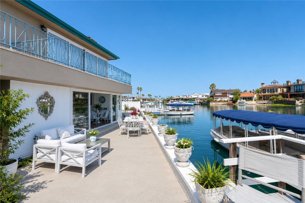 This image has been digitally modified. - 626 Clubhouse, Newport Beach CA 92663 - photo 4