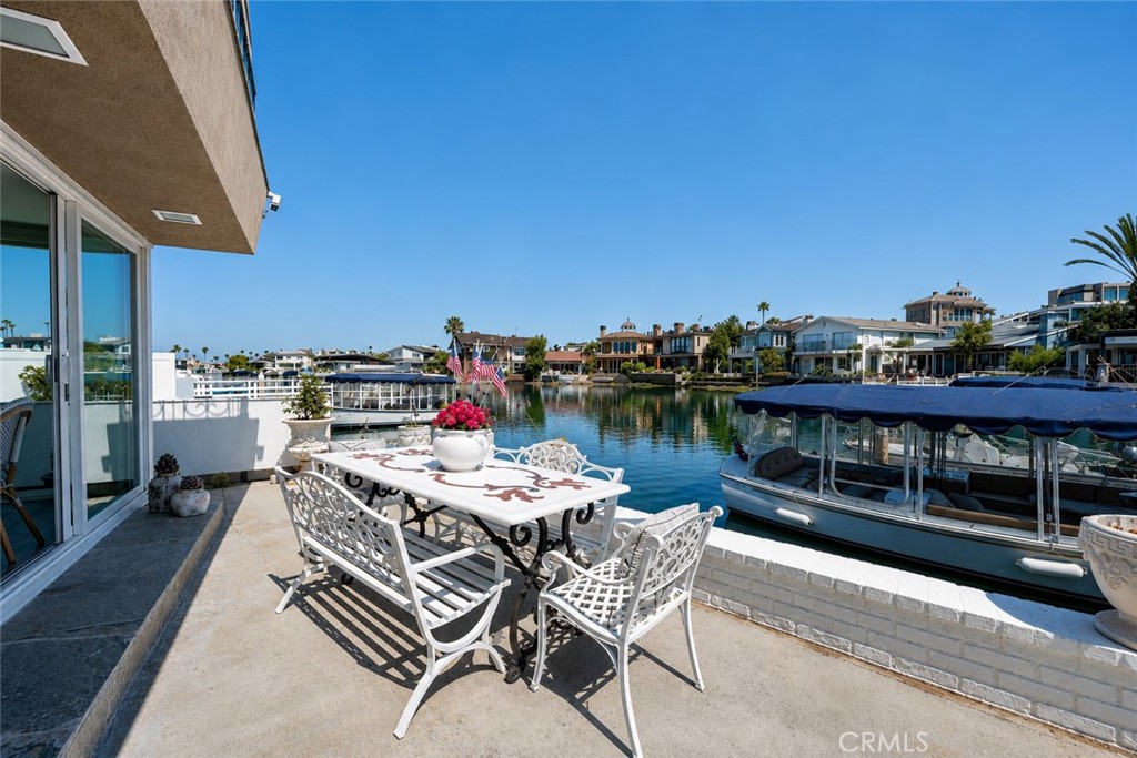 This image has been digitally modified. - 626 Clubhouse, Newport Beach CA 92663 - photo 5