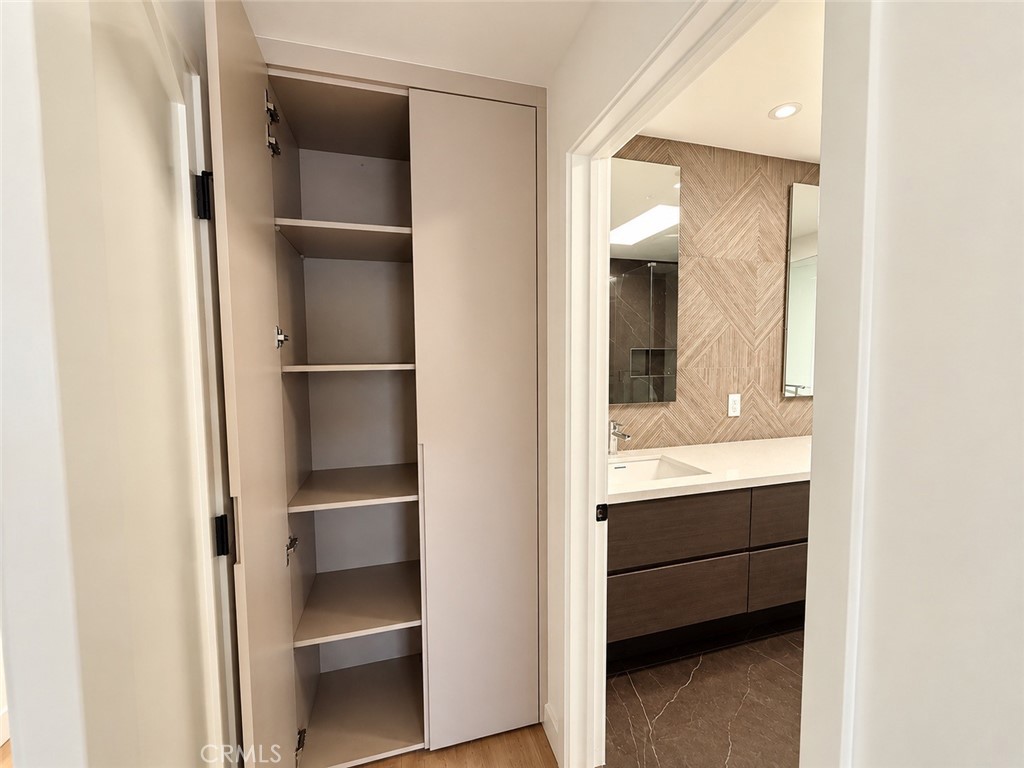 635 Vista Bonita, Newport Beach CA 92660 - photo 6