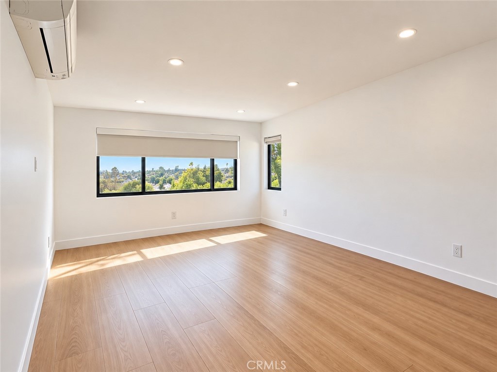 635 Vista Bonita, Newport Beach CA 92660 - photo 15
