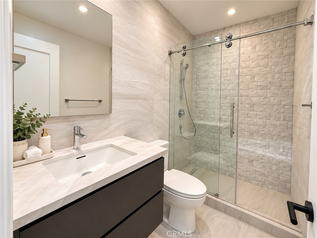 635 Vista Bonita, Newport Beach CA 92660 - photo 18