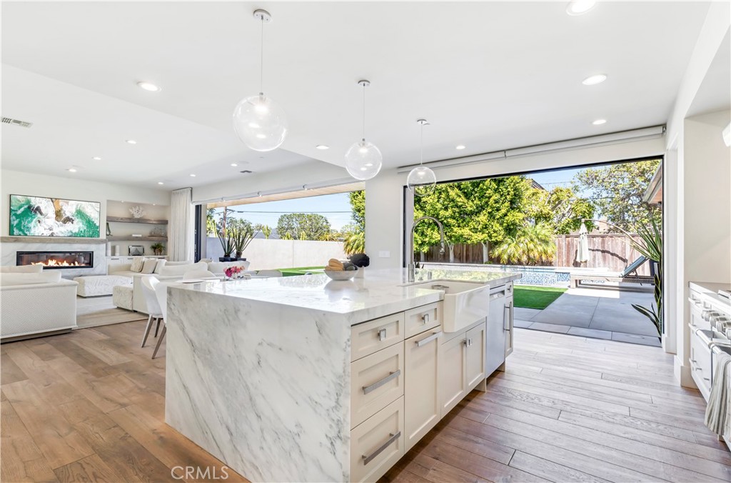 660 Kings Road, Newport Beach CA 92663 - photo 9