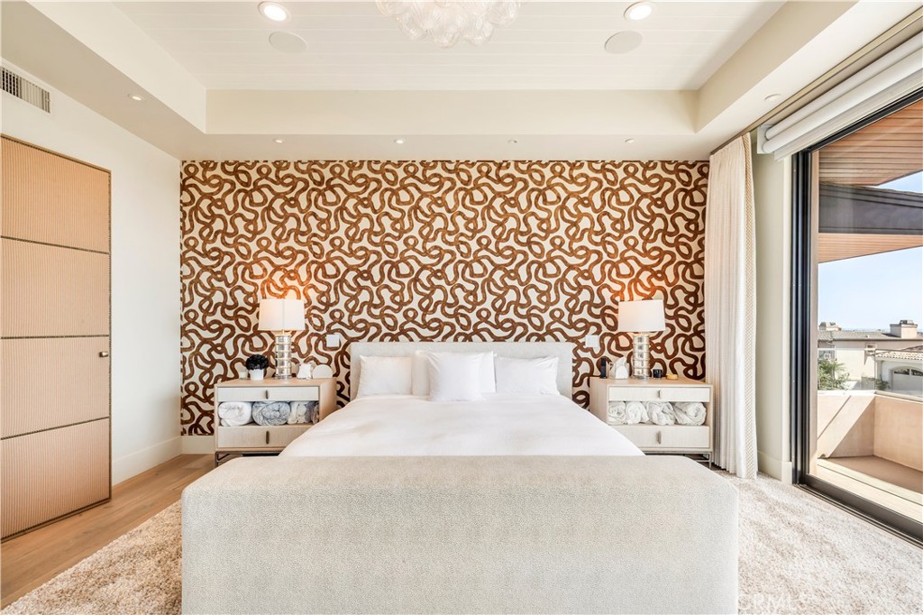 660 Kings Road, Newport Beach CA 92663 - photo 18
