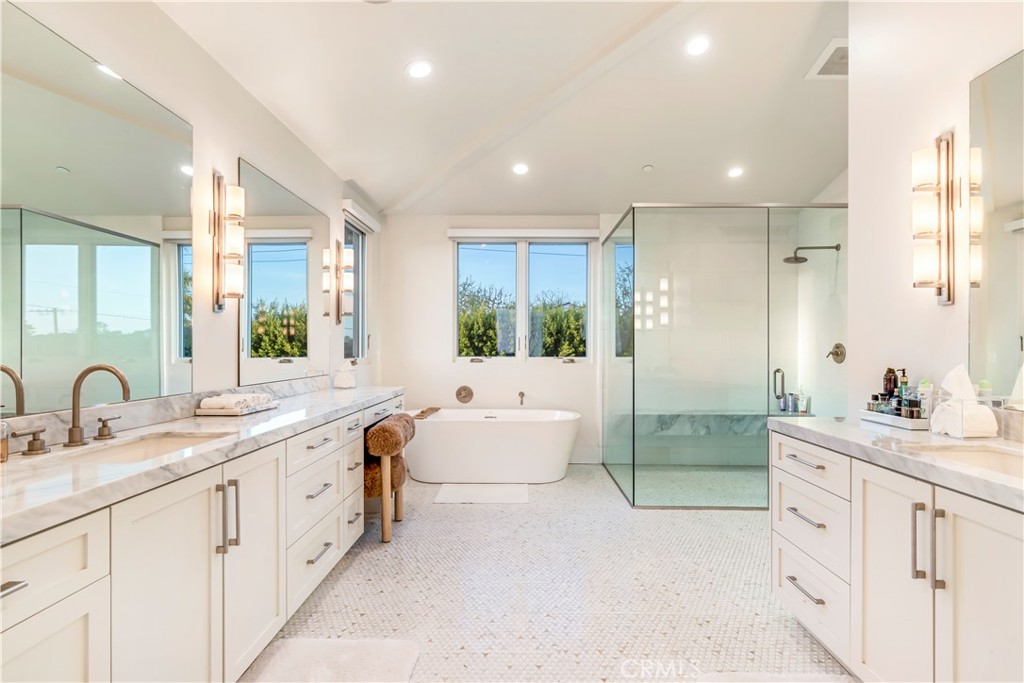 660 Kings Road, Newport Beach CA 92663 - photo 21