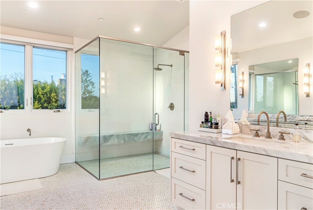 660 Kings Road, Newport Beach CA 92663 - photo 22