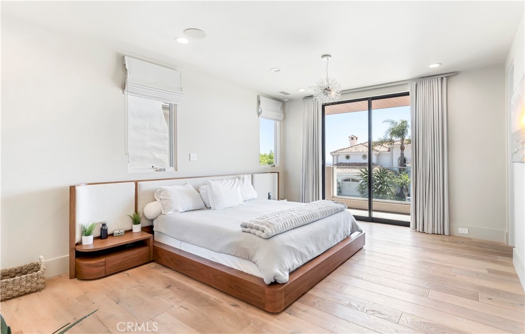 660 Kings Road, Newport Beach CA 92663 - photo 26