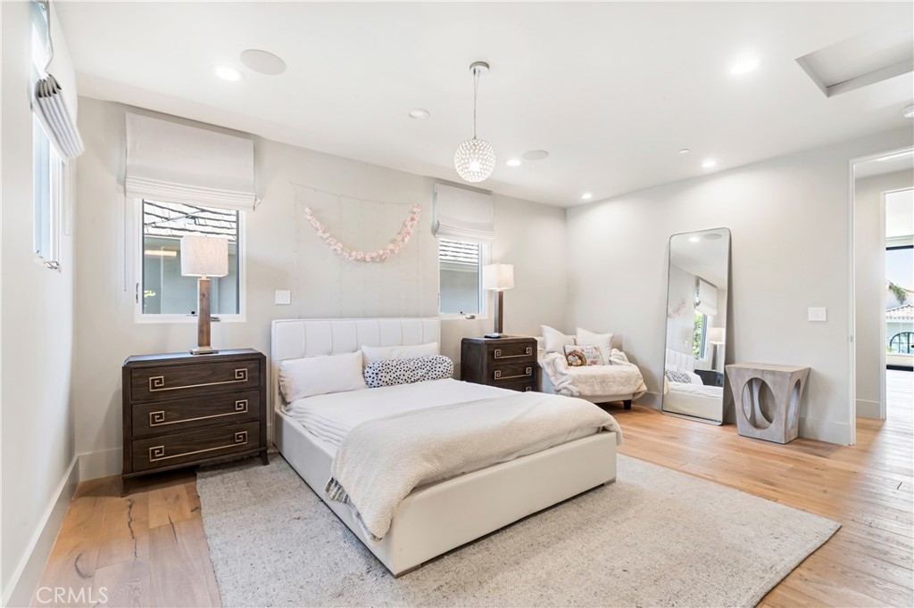 660 Kings Road, Newport Beach CA 92663 - photo 28