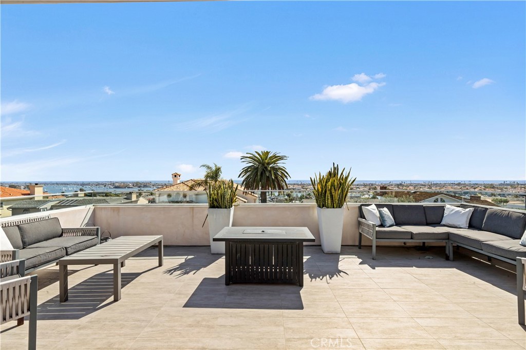 660 Kings Road, Newport Beach CA 92663 - photo 30