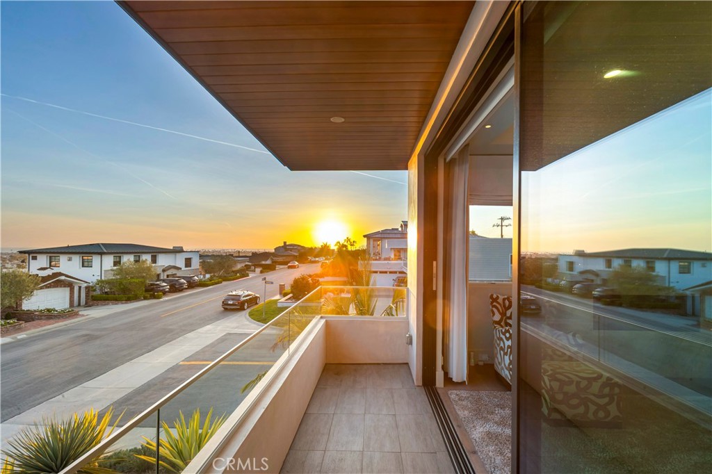 660 Kings Road, Newport Beach CA 92663 - photo 36