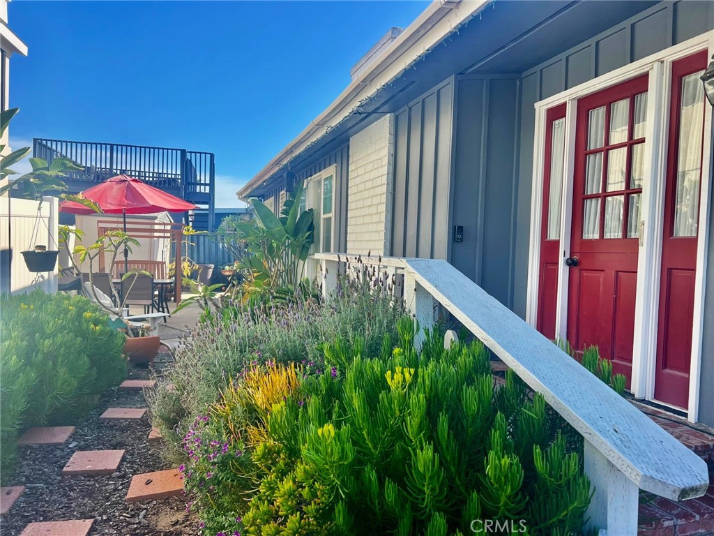 69 Saratoga, Newport Beach CA 92660 - photo 1