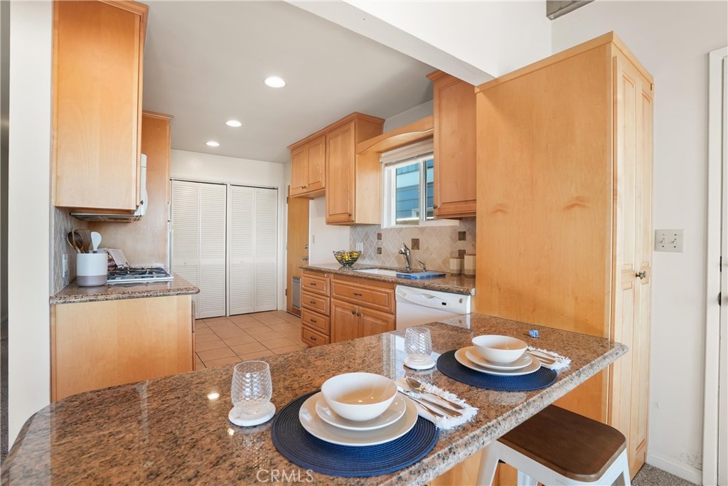 6902 W Oceanfront, Newport Beach CA 92663 - photo 20