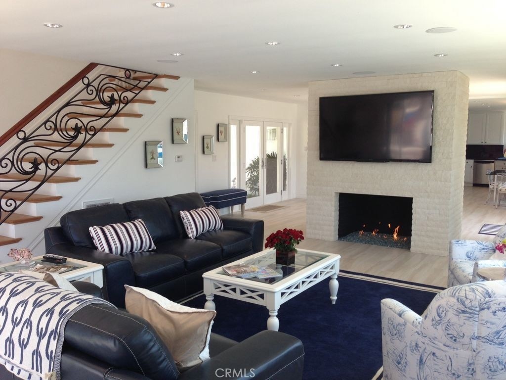 7 Balboa Coves, Newport Beach CA 92663 - photo 6
