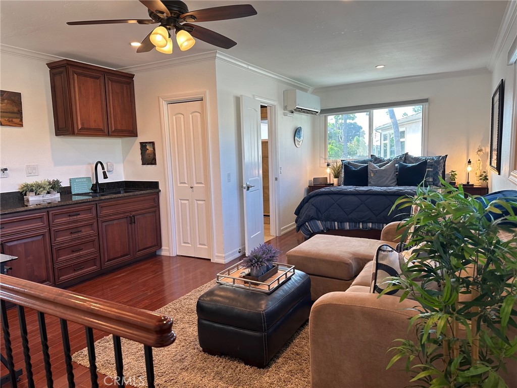 7 Balboa Coves, Newport Beach CA 92663 - photo 11