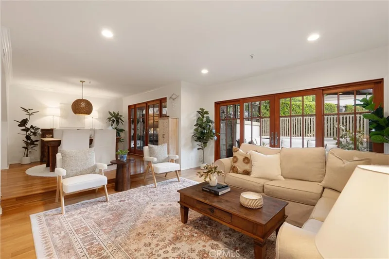 70 Sea Island Drive, Newport Beach, CA 92660