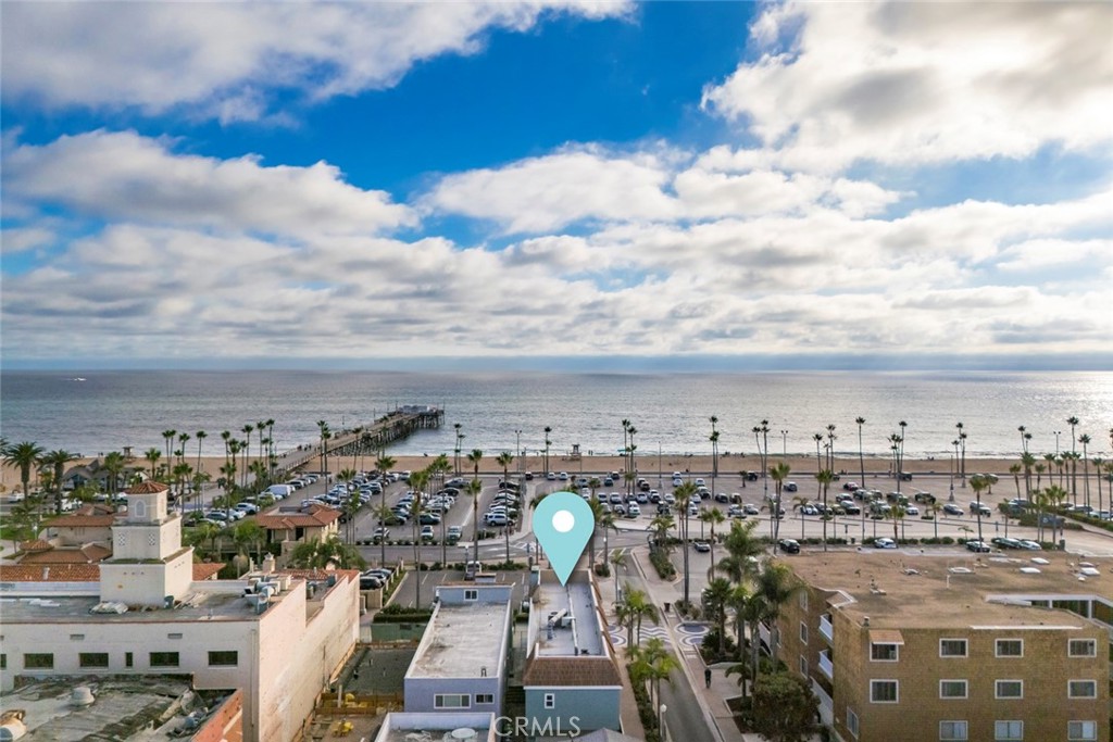 700 E Oceanfront, Newport Beach CA 92661 - photo 2