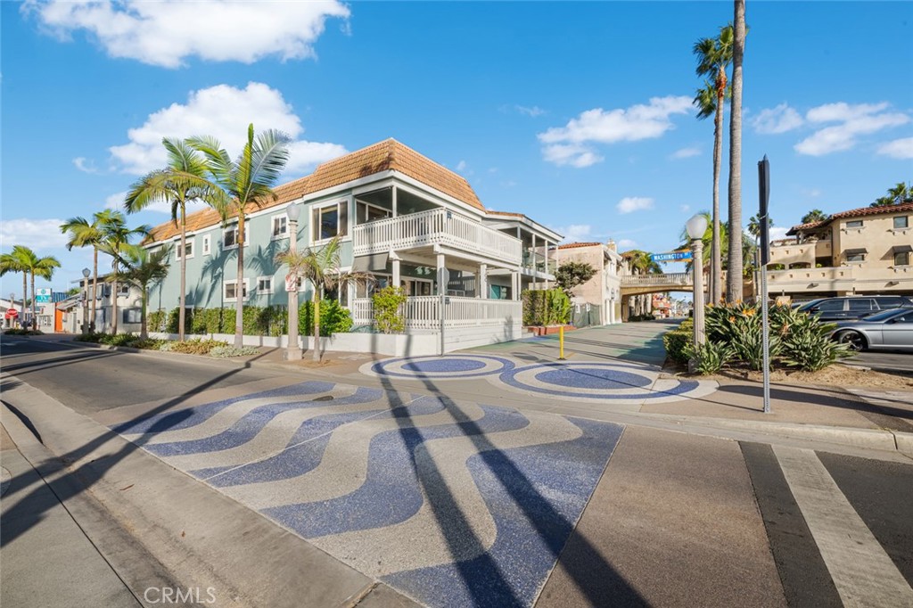 700 E Oceanfront, Newport Beach CA 92661 - photo 10