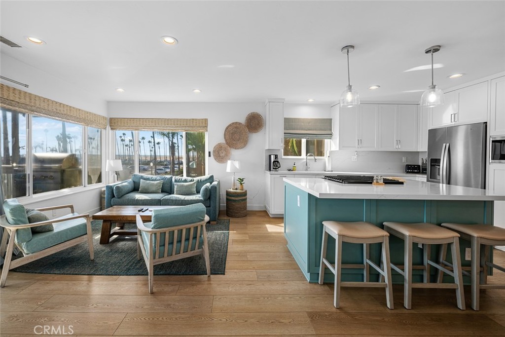 700 E Oceanfront, Newport Beach CA 92661 - photo 33