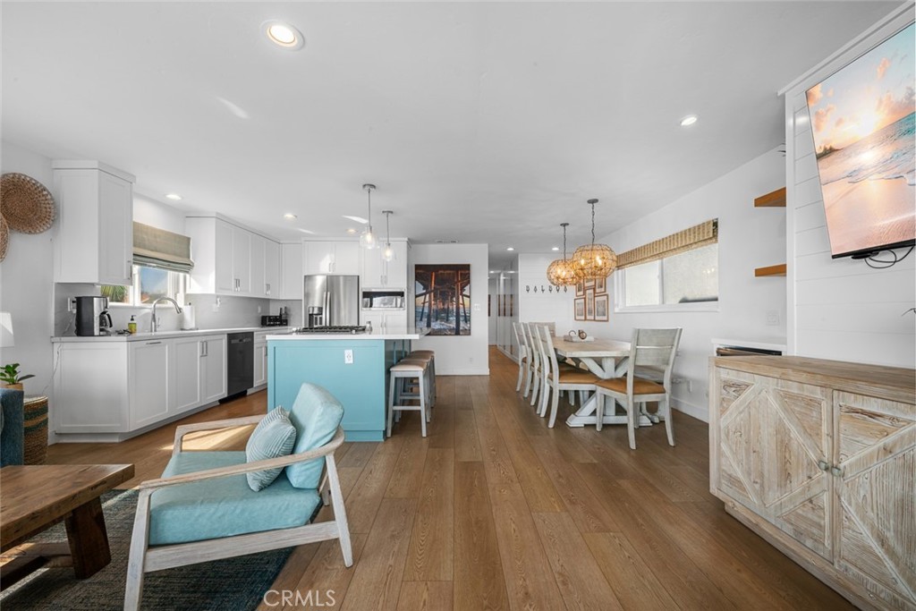700 E Oceanfront, Newport Beach CA 92661 - photo 35