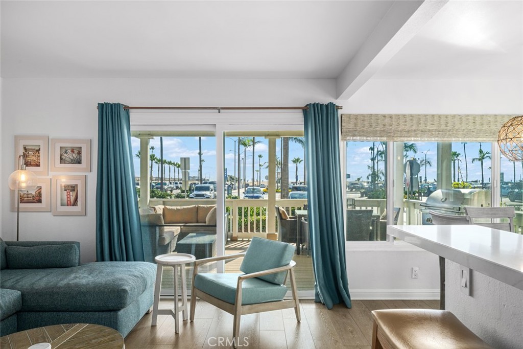 700 E Oceanfront, Newport Beach CA 92661 - photo 10