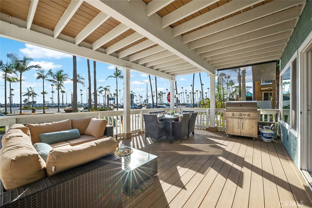 700 E Oceanfront, Newport Beach CA 92661 - photo 17